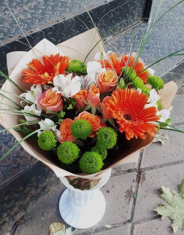 Букет цветов из: Герберы, Хризантемы, Альстромерии и Розы в Мартюше