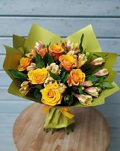 Букет цветов из:  Альстромерии и Розы в Мартюше