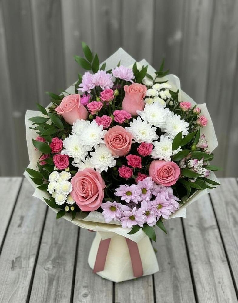 Букет цветов из: Альстромерии, Гвоздики, Розы и Хризантемы в Мартюше
