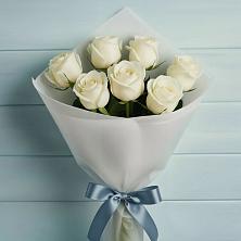 Букет 7 Белых роз Эдлесс Лав в Мартюше