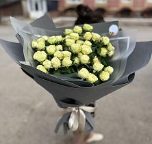 Букет Белые кустовые розы Солинеро в Мартюше