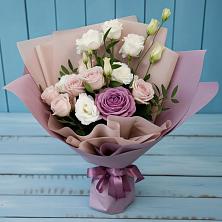 Букет цветов из:  Розы и Лизиантусы в Мартюше
