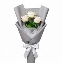 Букет 3 белые розы в Мартюше