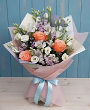 Букет цветов из:  Лизиантусы, Розы, Альстромерии и Гипсофила #REPLACE_PRED# Мартюше