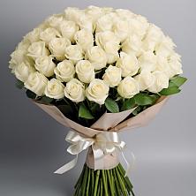 Букет 101 беля роза Белоснежка в Мартюше