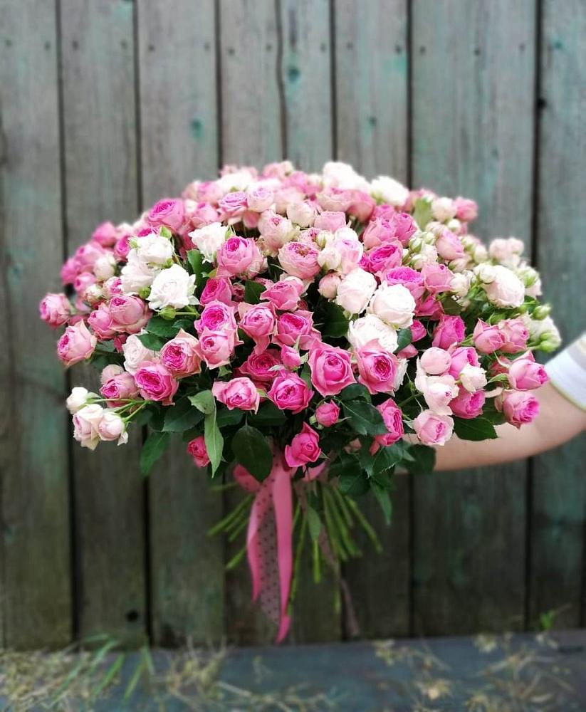 Букет Розовые кустовые розы Натали и Лав Лидия в Мартюше