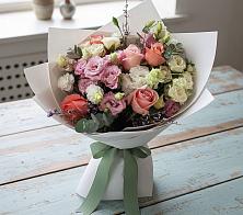 Букет цветов из:  Розы, Лизиантусы и Гвоздики #REPLACE_PRED# Мартюше