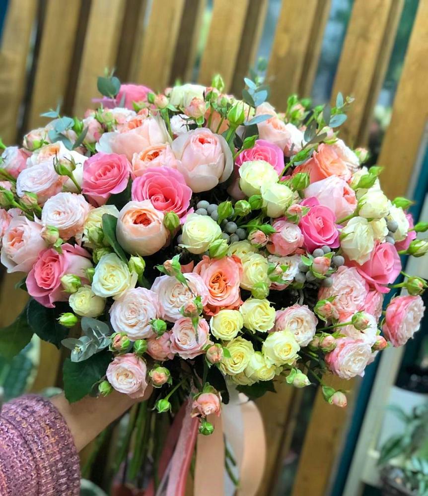 Букет цветов из: Розы в Мартюше