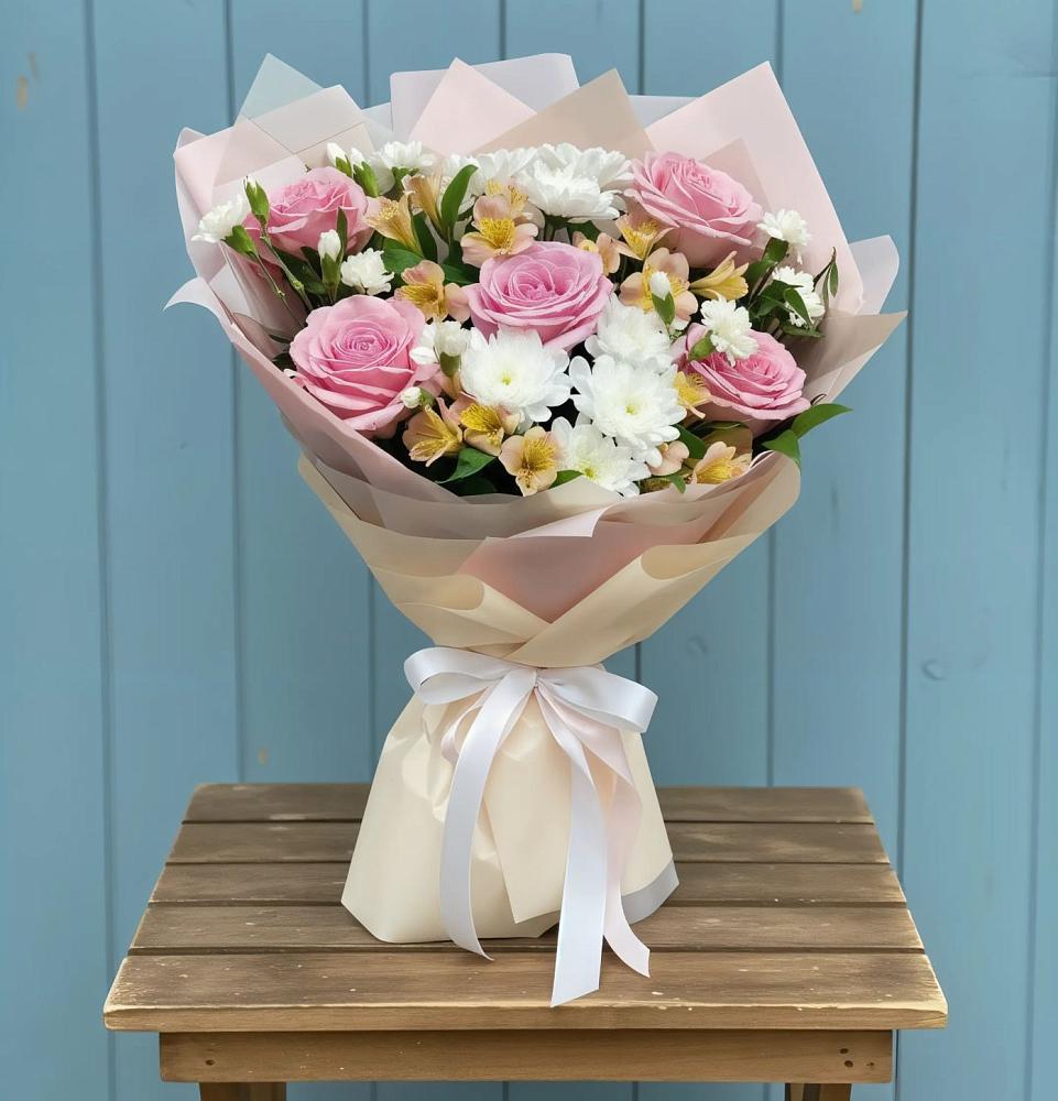 Букет цветов из: Гвоздики, Орхидеи и Розы в Мартюше