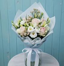 Букет цветов из:  Розы и Лизиантусы в Мартюше