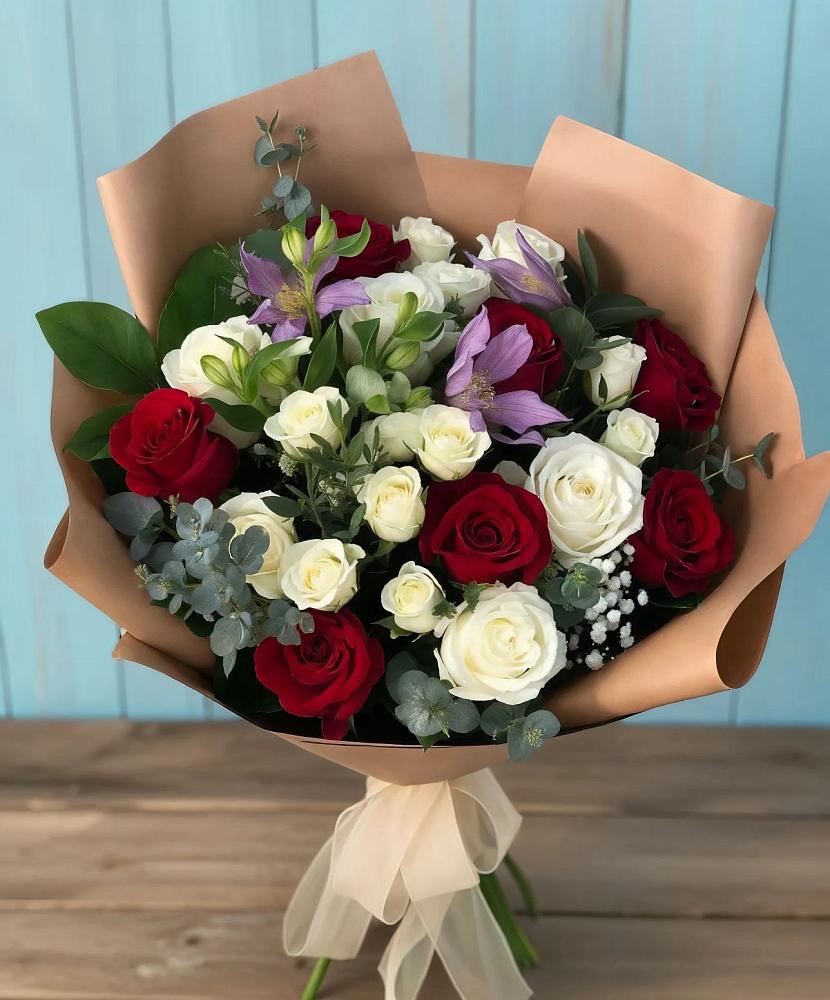 Букет цветов из: Розы и Альстромерии в Мартюше