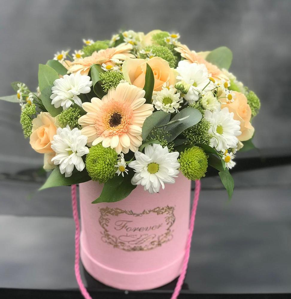 Цветочная композиция из Розы, Герберы и Хризантемы в шляпной коробке в Мартюше