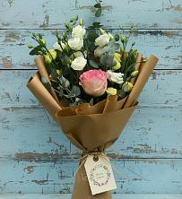 Букет цветов из:  Розы и Лизиантусы в Мартюше